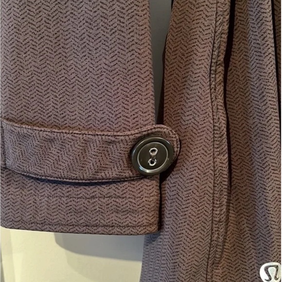 LULULEMON Brown Herringbone Double Breasted Studio Trench Coat. Size 6 - Picture 6 of 11